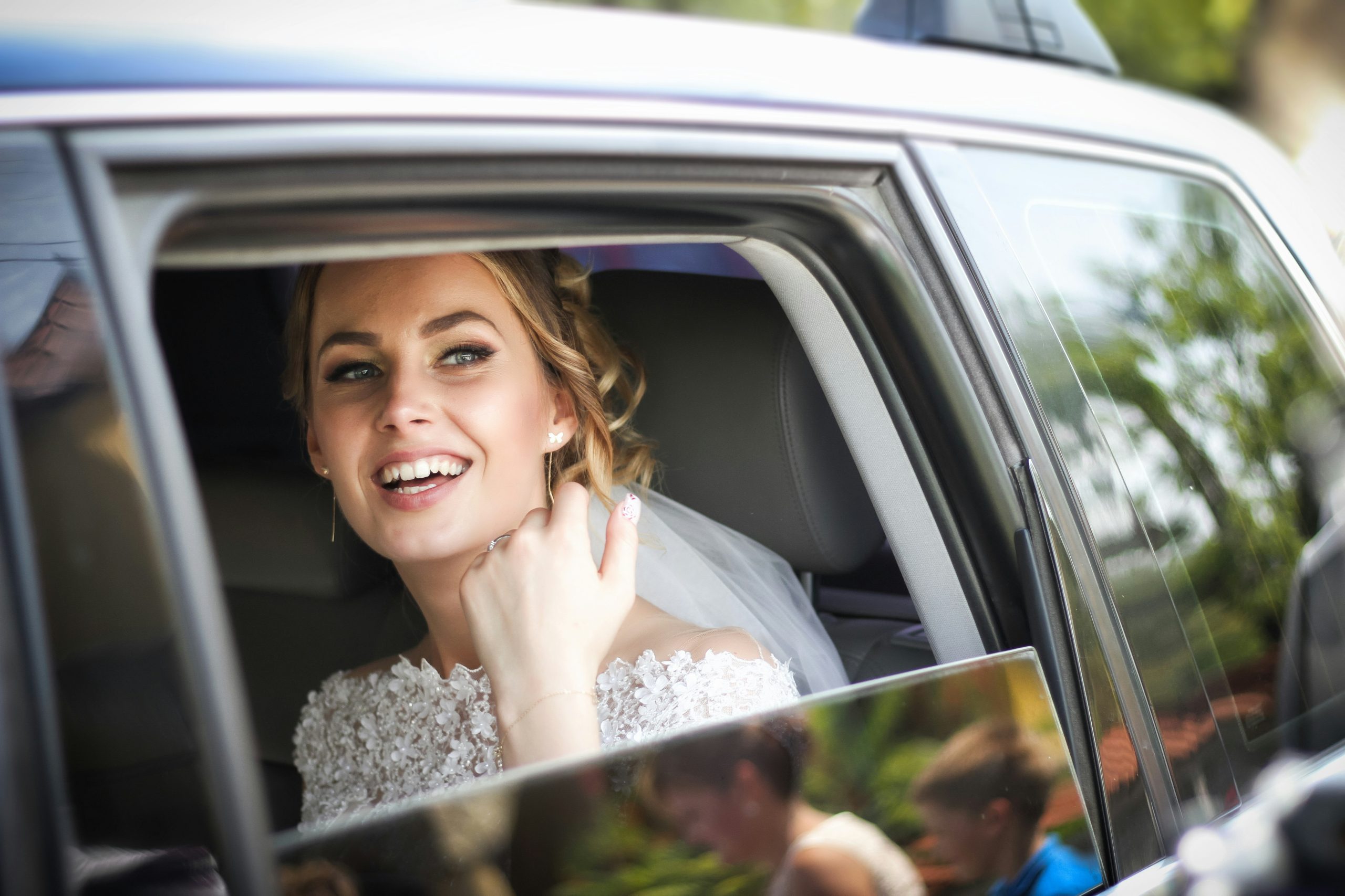 Four headwear options for the modern bride — photograph